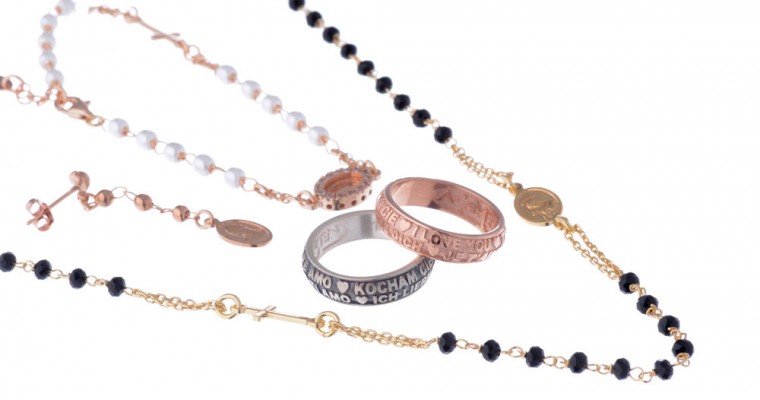 Bijoux religieux : mode ou dévotion?