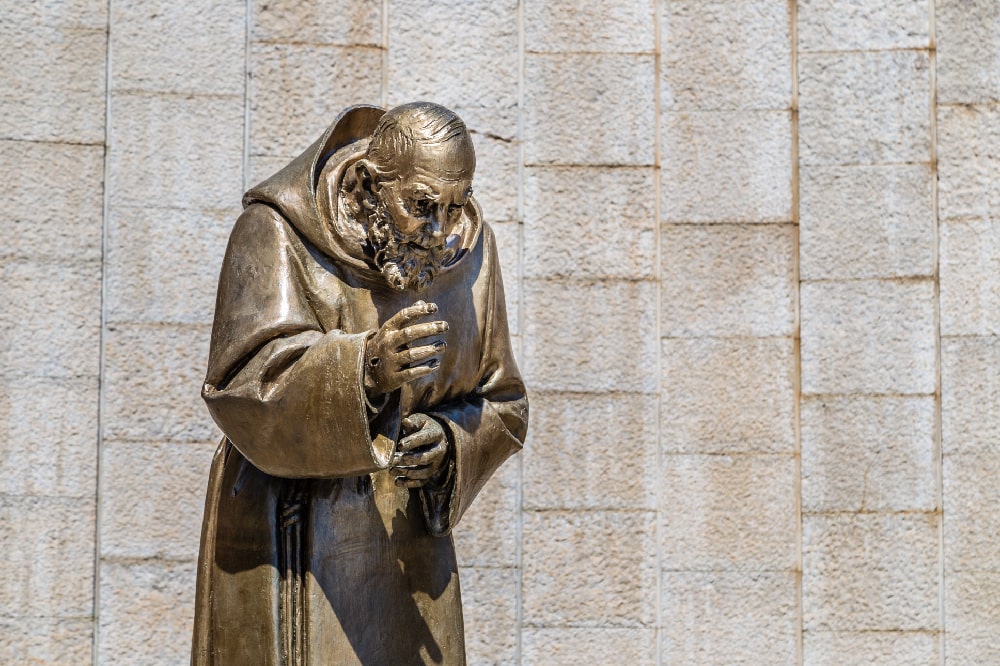 Groupes de prière de Padre Pio : une forte dévotion au saint en Angleterre