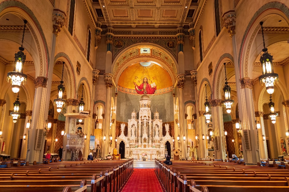 Dédicace d’une église : comme a lieu la naissance d’un nouveau bâtiment sacré